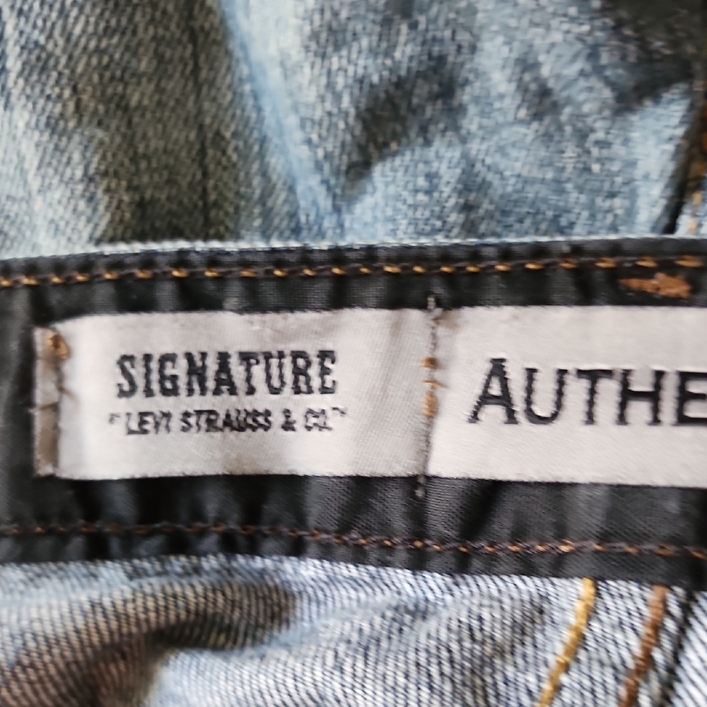 Levi's Dark Wash Skinny Jeans - Picture 12 of 16